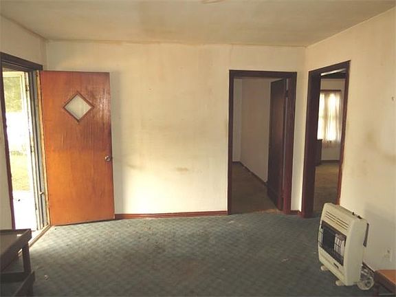4th image of 611 Brandon St