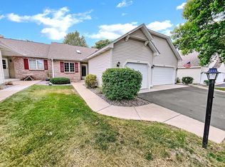 2757 Lake Court Dr, Mounds View, MN 55112