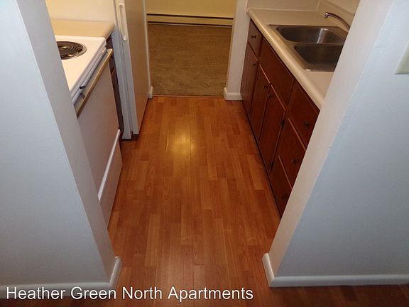 3rd image of 995 N Market St APT 02