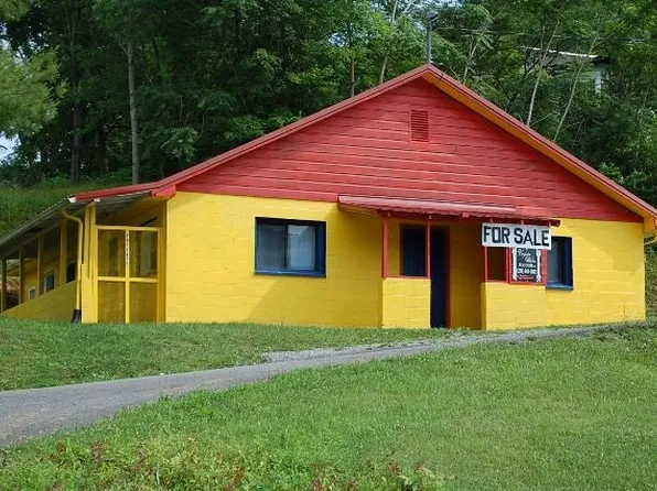 6057 Dr Thomas Walker Rd, Rose Hill, VA 24281