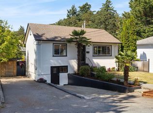 1042 Lodge Ave, Saanich, BC V8X 3A8