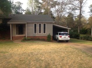 908 Cherokee Rd, Auburn, AL 36830