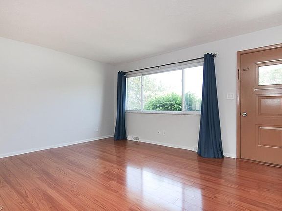 4th image of 13901 Dalebrook Ave
