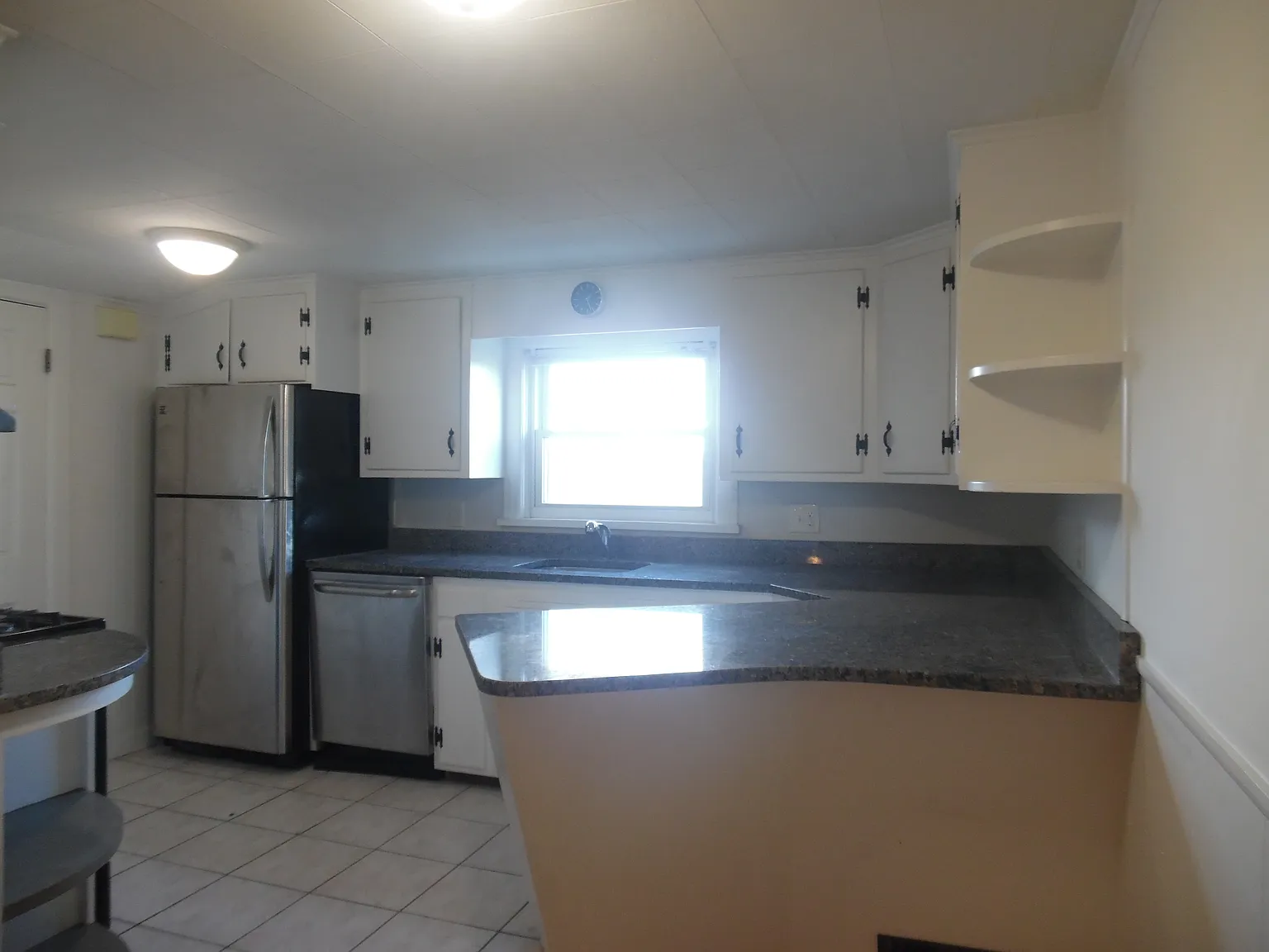 2 bed, 1275 sqft, $1,800 — Photo 2