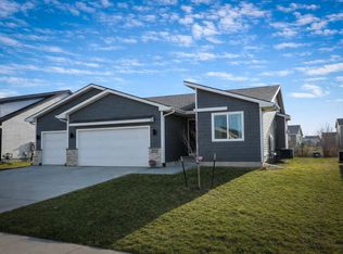 2311 Oxley Dr, Granger, IA 50109