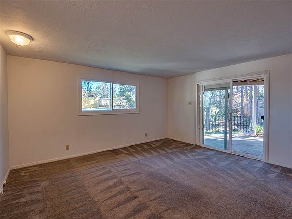 4th image of 2146 43rd St APT A