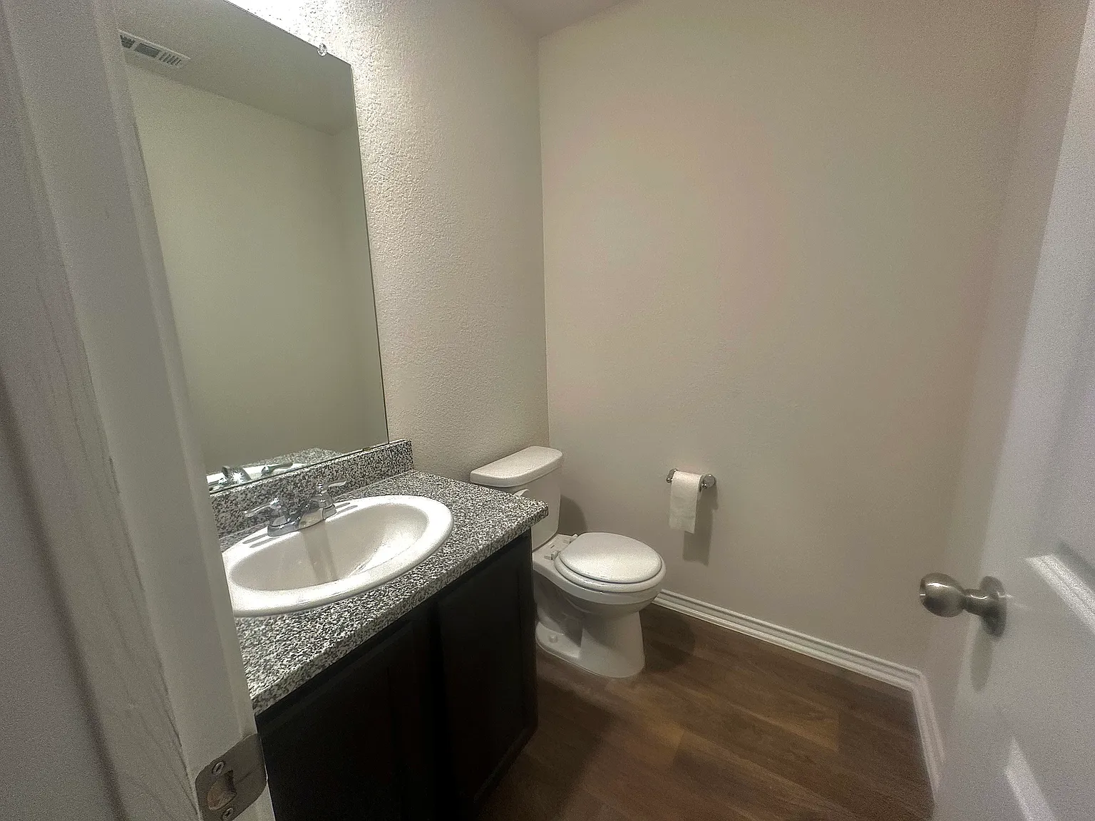 3 bed, 2.5 bath, 1508 sqft, $1,650 — Photo 4