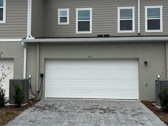 2nd image of 3135 Gardenia Reserve St