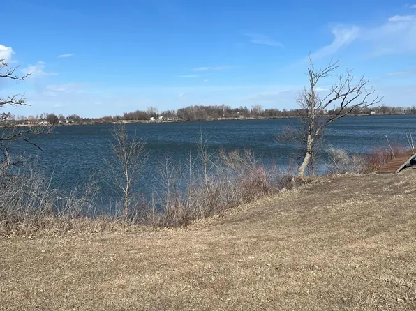 600 Lake St W, Avoca, MN 56114