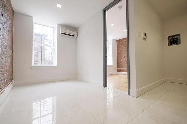 Rented by Cargon Realty | media 6