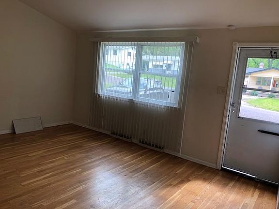 4th image of 4109 Shirley Dr