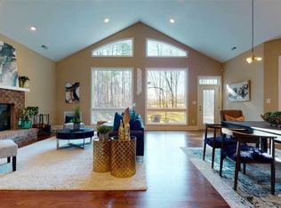 2100 Ivey Rd, Chapel Hill, NC 27516