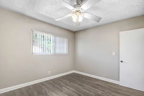 1336 W Stoneridge Ct. Photo 1