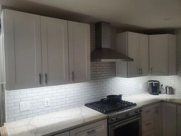 1403 Peace Dr, Pasadena, MD 21122