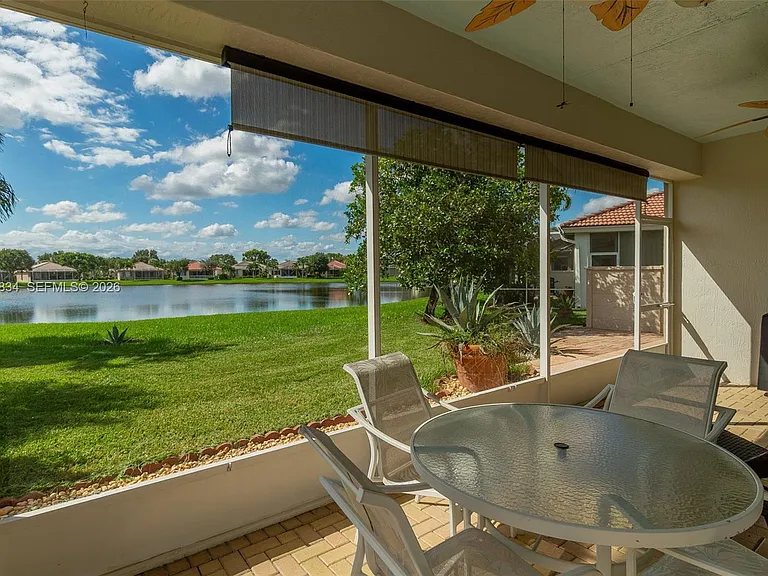 2675 Clipper Cir — Photo 25