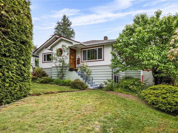126 Howard Ave, Nanaimo, BC V9R 3R1