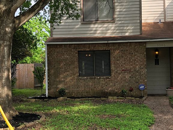 2nd image of 1346 Airline Dr