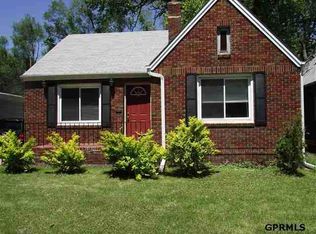3040 Martin Ave, Omaha, NE 68112