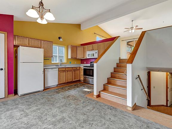 4th image of 1930 Kensington Ave