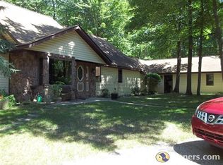 9455 N Roscommon Rd, Roscommon, MI 48653