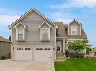 1703 Gunner Ave, Greenwood, MO 64034