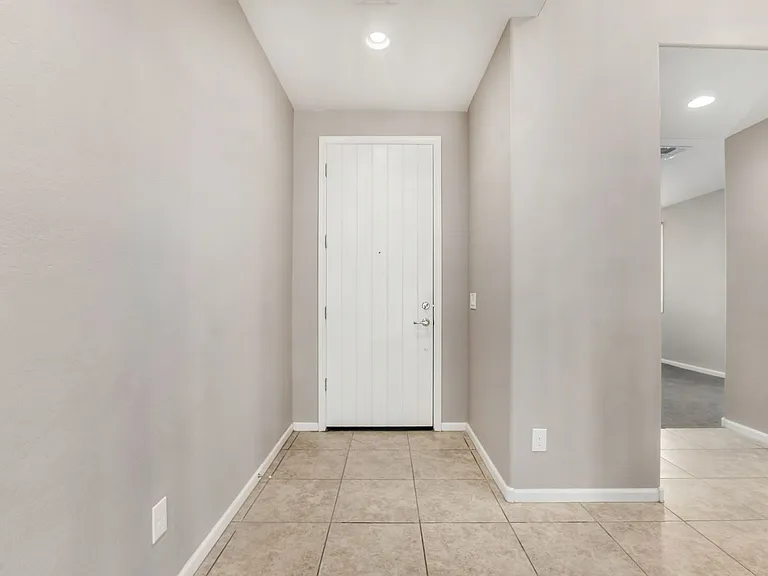 1527 W Windhaven Ave — Photo 4