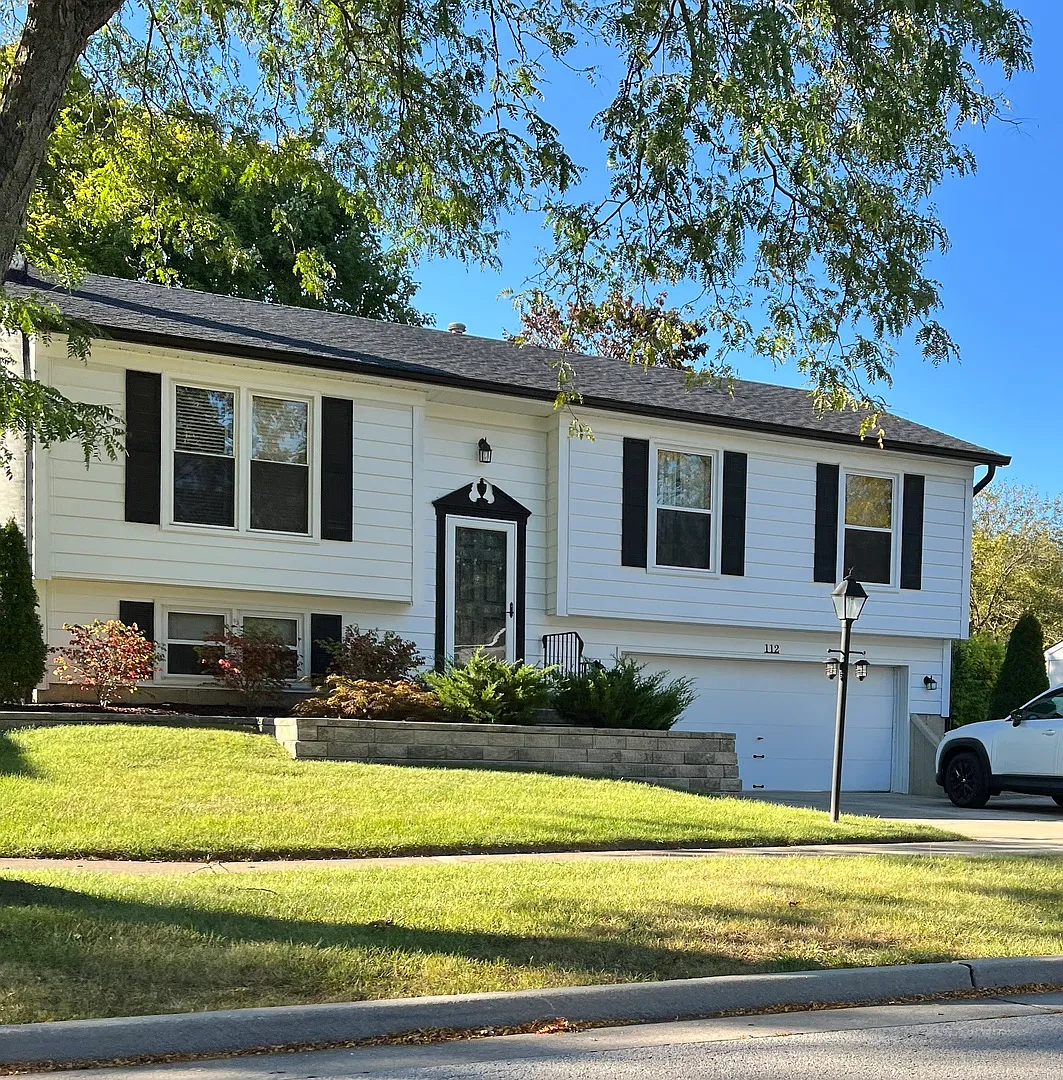 112 S Deerpath Dr photo 1