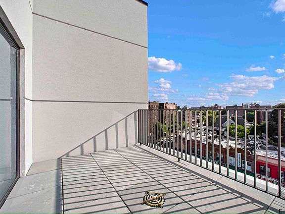 3rd image of 1111 Foster Ave #6022