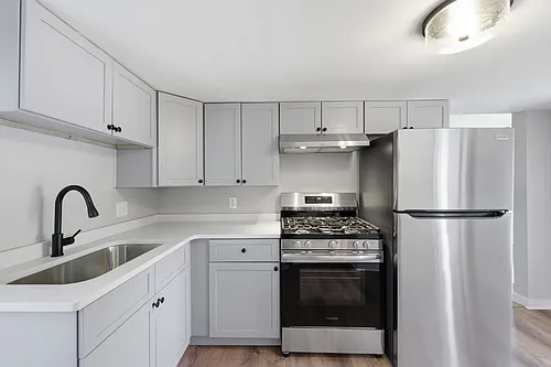 23 Clinton Ave Photo 1
