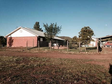 Fully fenced back yard!