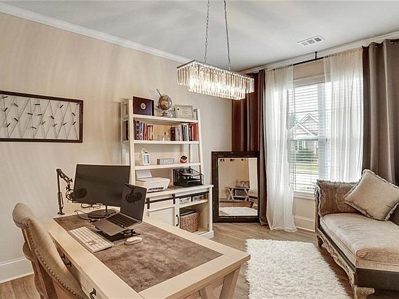 4th image of 58 Montgomery View Ct