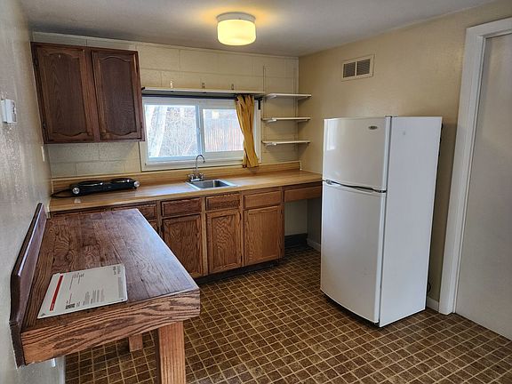 5th image of 1525 Kalmia Ave #3