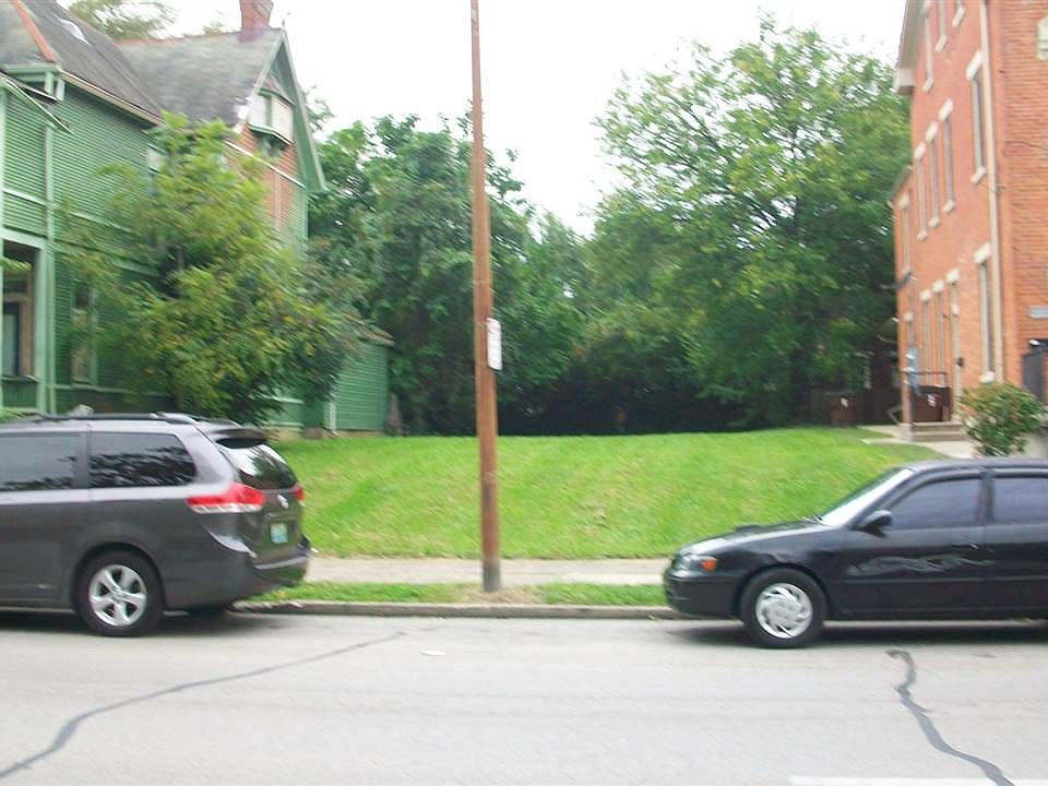 2nd image of 1405 Scott St
