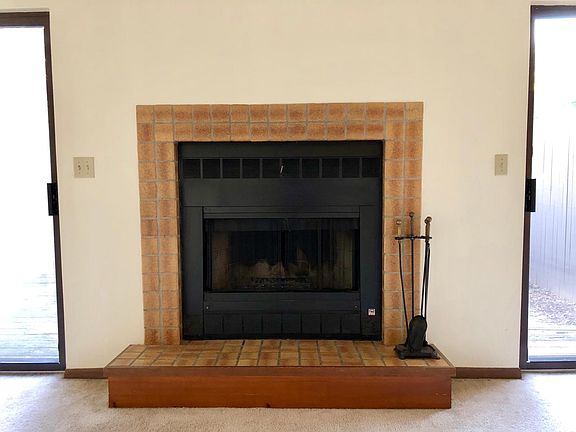 5th image of 204 Saint Clair Dr