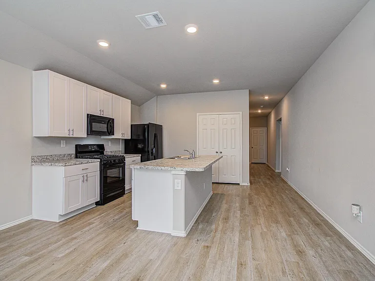 2030 Brixham Bluff Ln — Photo 6