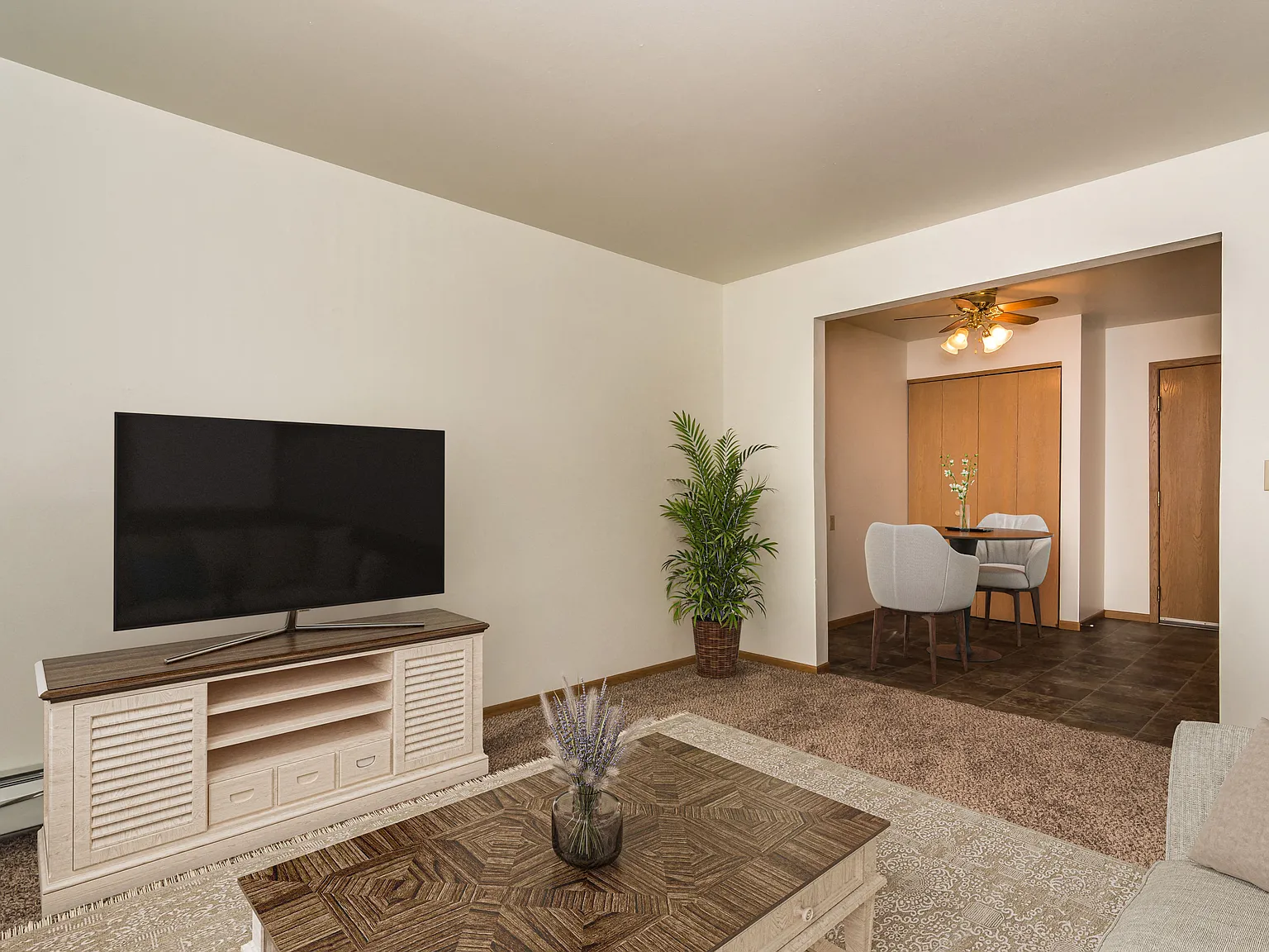 Amberwood Court — Photo 2