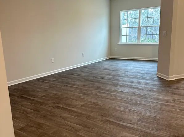 491 David Hill Dr, Sanford, NC 27330
