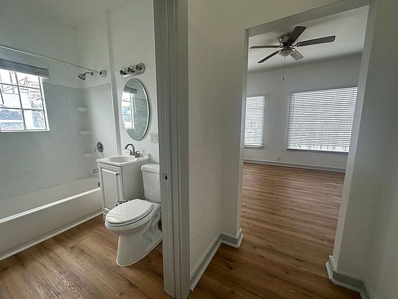 2nd image of 1000 Redondo Ave APT 10