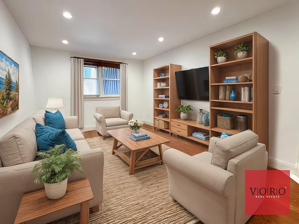 2nd image of 2022 29th St