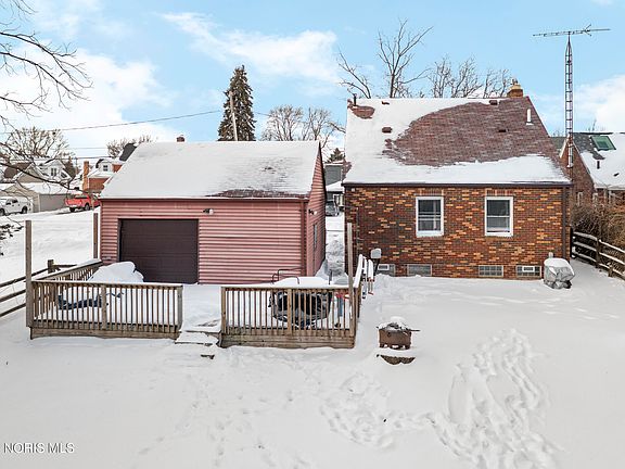 4th image of 345 Hillside Dr