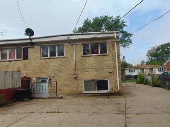 2nd image of 405 N Fulton Ave