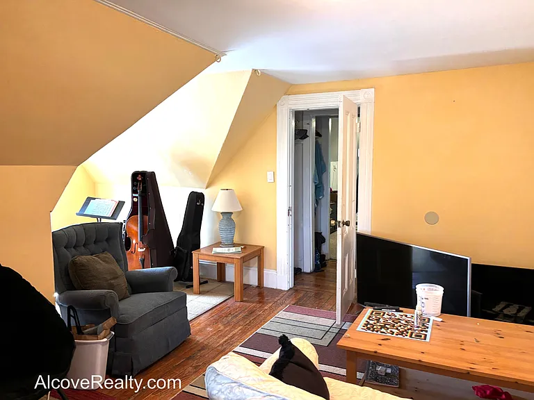 36 Foskett St #2A — Photo 4
