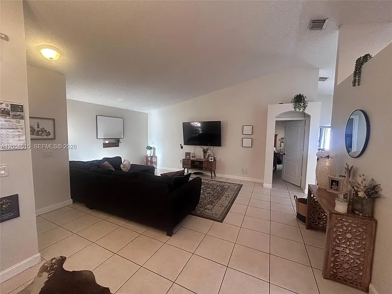 4820 SW 152nd Way — Photo 5