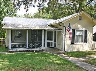 905 S 12th St, Palatka, FL 32177