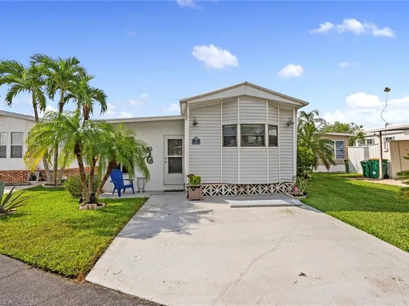 15 Zircon DR #15Z, NAPLES, FL 34114