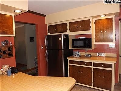 5th image of 206 Elmwood Dr