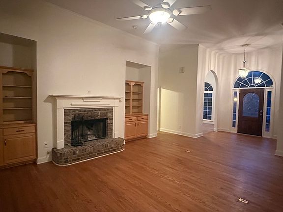5th image of 2697 Mayfield Dr