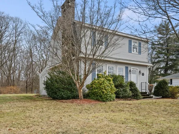 17 Putnam Hill Rd, Sutton, MA 01590