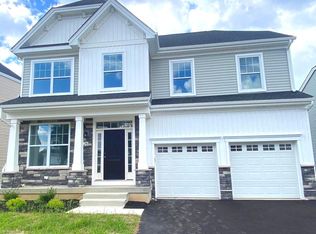 26 Misty Meadow Ln, Hamilton, NJ 08619