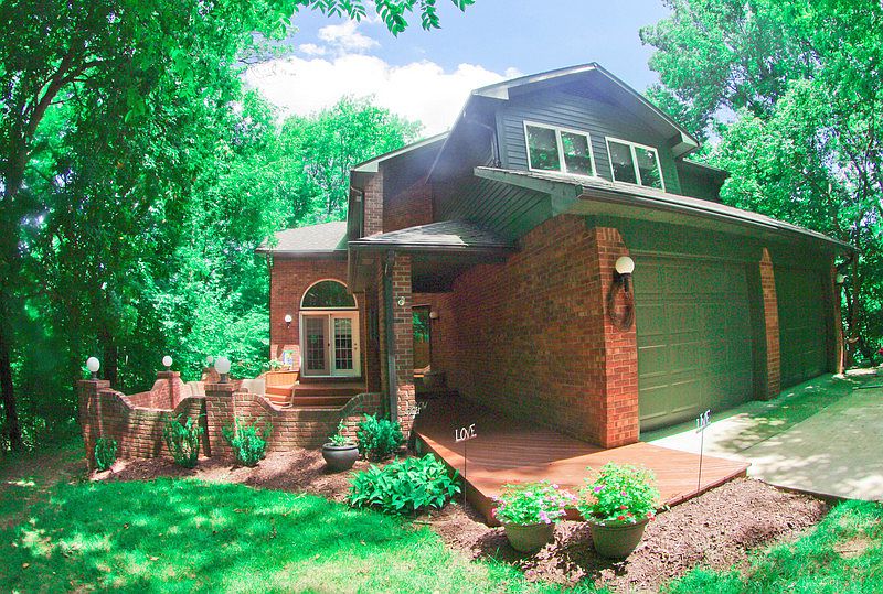 1st image of 6089 Brookshire Dr